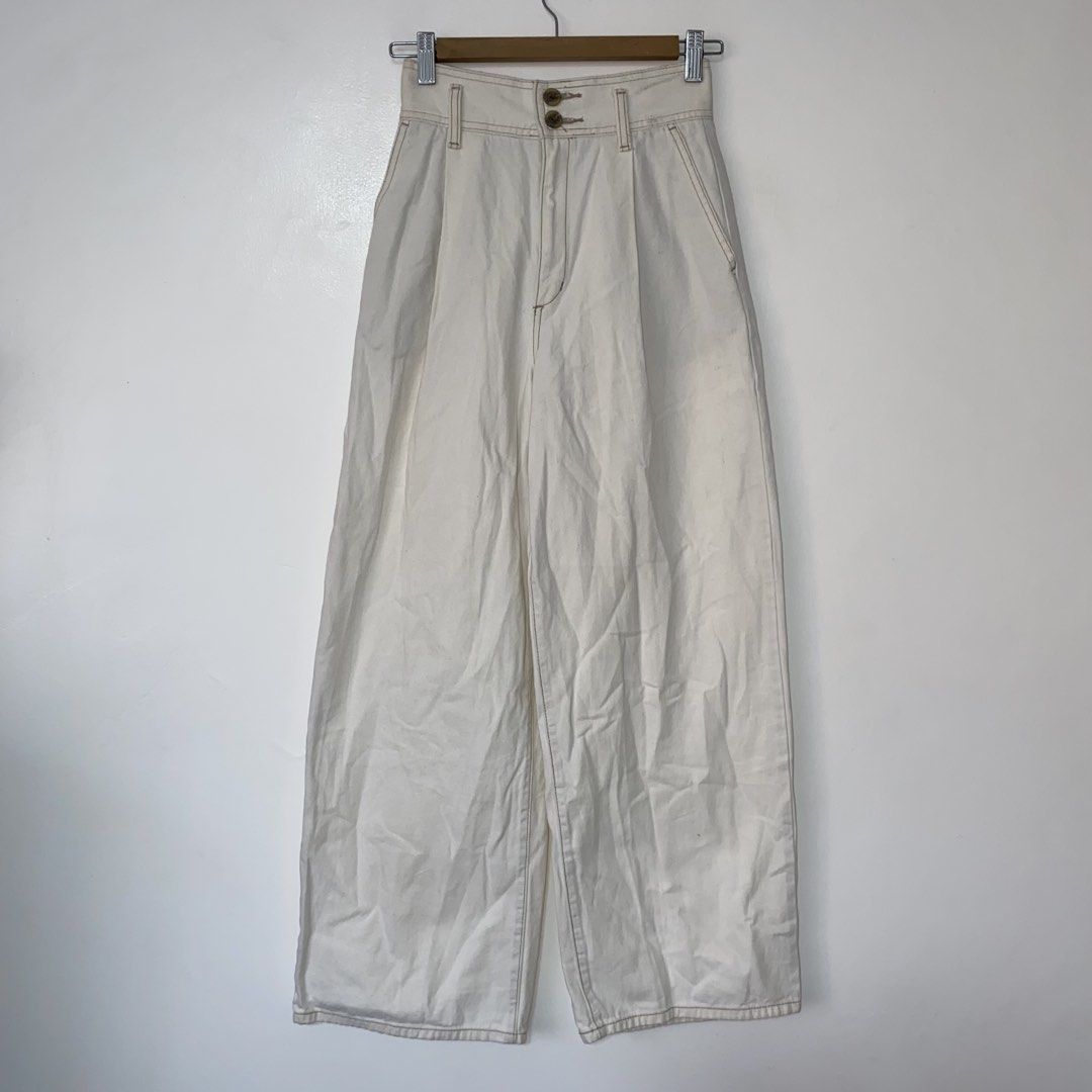 GU BY UNIQLO wide pants (Category: Other Bottoms) located in San Jose del Monte. Submitted by mamiracky (Listing ID 1470042387, Image 3). Description: .