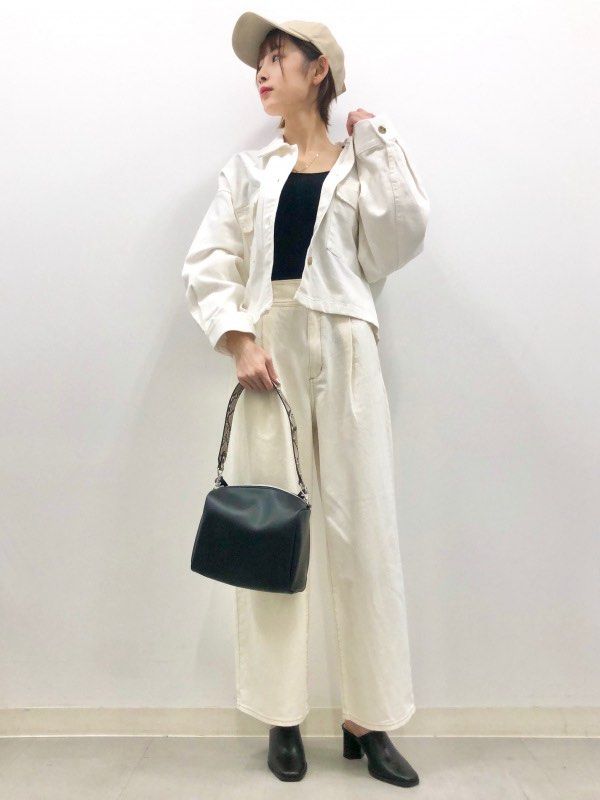 GU BY UNIQLO wide pants (Category: Other Bottoms) located in San Jose del Monte. Submitted by mamiracky (Listing ID 1470042387, Image 2). Description: .