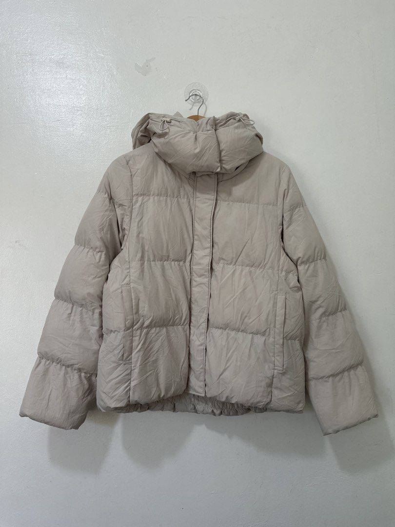 GU Cream Puffer Jacket Women Large (Category: Coats, Jackets and Outerwear) located in Balanga. Submitted by winterlab_ph (Listing ID 1470090485, Image 3). Description: C099 W 22 L 24 Sh 14.5 Sl 25.