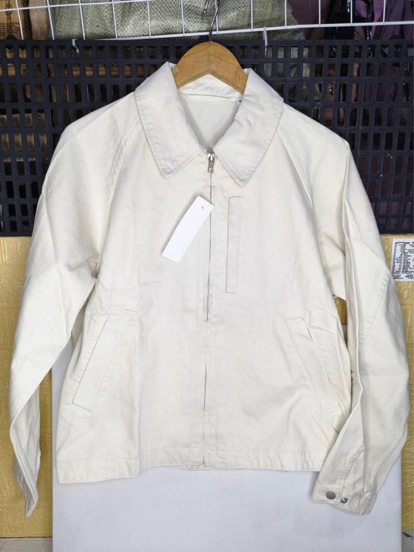 GU JAPAN ZIP-UP JACKETS (Category: Coats, Jackets and Outerwear) located in Caloocan City. Submitted by calmphoenix.01242f (Listing ID 1470039750, Image 3). Description: > 💰 Price: ₱1,000 EACH | ₱1,800 TAKE BOTH! > 🇯🇵 Original GU Japan > ✅ Brand New with Tags > ✅ Stylish Oversized Fit > ✅ Unisex > 🤎 BROWN | LARGE (L) Length: 66 cm Width: 64 cm 🤍 WHITE | MEDIUM (M) Length: 64 cm Width: 63 cm 📦 Delivery via Lalamove (_Shipping fee shouldered 