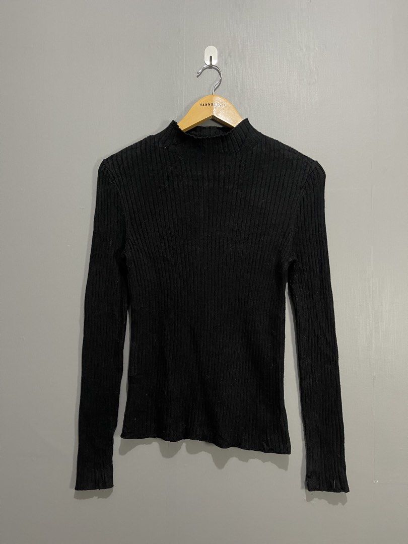 GU Multi-way Knit Long Sleeve (Category: Coats, Jackets and Outerwear) located in Davao. Submitted by yannrussel00 (Listing ID 1469971357, Image 1). Description: 📍𝗟𝗼𝗰𝗮𝘁𝗶𝗼𝗻: 𝗗𝗮𝘃𝗮𝗼 𝗖𝗶𝘁𝘆 📌 𝗜𝘁𝗲𝗺 𝗦𝘁𝗶𝗹𝗹 𝗔𝘃𝗮𝗶𝗹𝗮𝗯𝗹𝗲 𝗥𝗘𝗔𝗗 𝗗𝗘𝗧𝗔𝗜𝗟𝗦 𝗕𝗘𝗟𝗢𝗪 ⬇️ ‼️ Size Medium on tag Dimes W16 x L24 Condition 9.5/10 No issue ₱350 + SF.