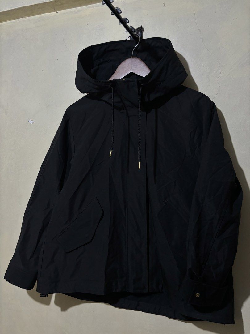 GU parka jacket (Category: Coats, Jackets and Outerwear) located in Taguig. Submitted by dcltrng. (Listing ID 1470079076, Image 2). Description: - Brand: GU - Color: Black - Size: Medium (M) Length 24 Width 21 Can pass as brand new No issue.