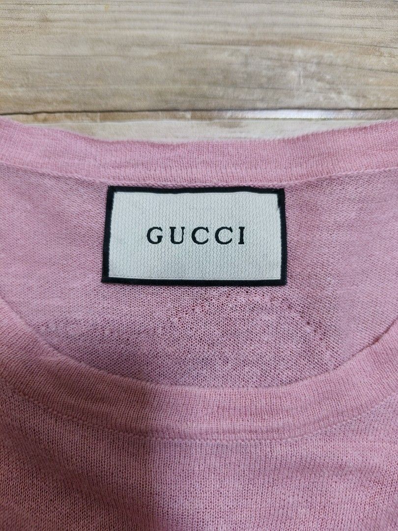 Gucci (Category: Shirts) located in Siniloan. Submitted by talktotheroses (Listing ID 1469971863, Image 3). Description: .