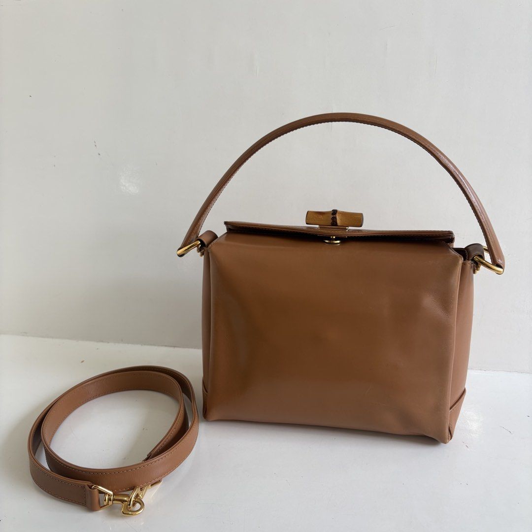 Gucci Bamboo Leather 2 way Bag (Category: Luxury Bags & Wallets) located in Angeles City. Submitted by therandomstuff011 (Listing ID 1470048153, Image 1). Description: .