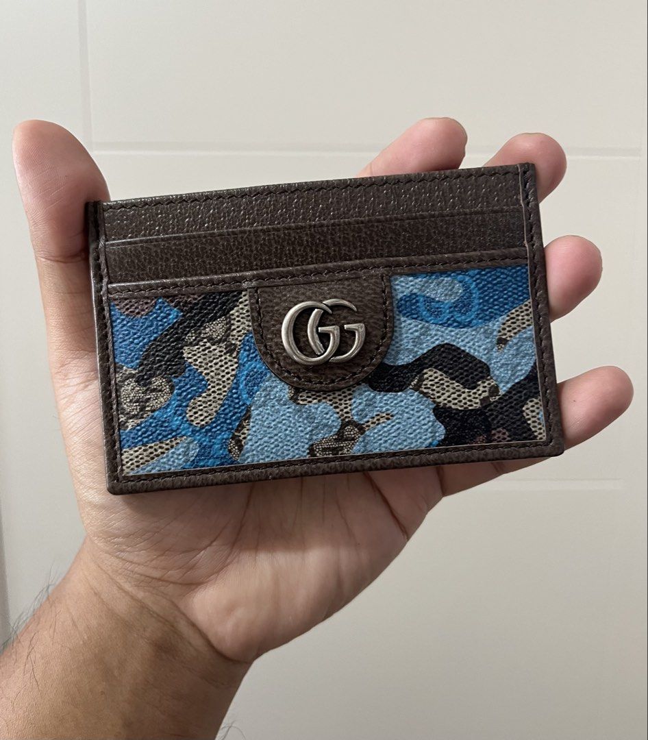 Gucci Icon Camouflage Card Holder (Category: Luxury Bags & Wallets) located in Mandaluyong City. Submitted by pepitomanaloto_777 (Listing ID 1469980682, Image 1). Description: Gucci Icon Camouflage Card Holder Brand New (Complete) Price: 14,999 Location Pasig📍 MOD: Grab/Lalamove/JNT 🚚 MOP: Gcash/Bdo Transfer 💳 No return/Exchange/Refund ❌ No COD/COP Transaction ❌ Need 50% DP for reservation (Non Refundable) PS: Buy with confidence 🫡📌.