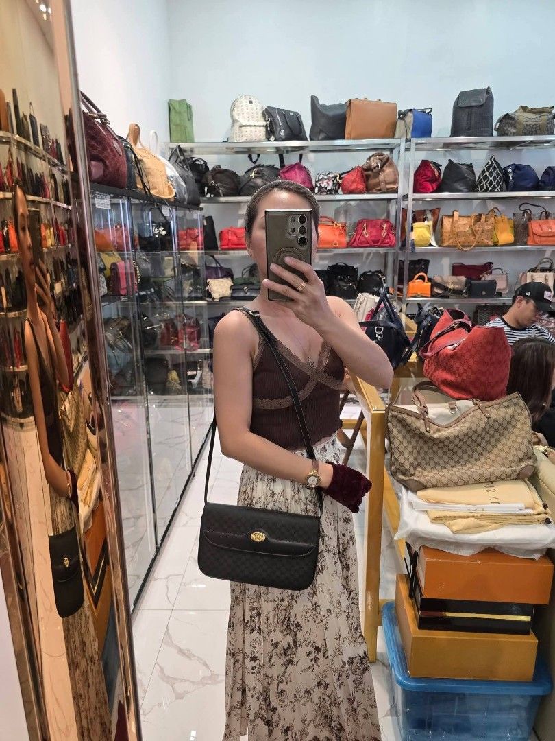 Gucci Micro Gg Monogram Shoulder Bag 1980's Old Authentic💯💯 (Category: Shoulder Bags) located in Davao. Submitted by SecondhandItems97 (Listing ID 1470030778, Image 2). Description: Small size Includes Gucci dustbag💯 & provided Gucci paper bag.