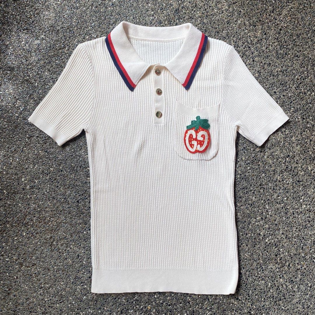 💫Gucci Polo Strawberry Knit top (Category: Shirts) located in Manila. Submitted by yourdaily_obsessions (Listing ID 1470084290, Image 3). Description: Item: Gucci •Size: S-M •Measurements: 14x22.5” •Color: Beige •So pretty! Must haave!🍓 Cut washtag - Notes before making an offer❗️ •Photos are provided for self authentication. •Bogus/irresponsible buyer auto blocked •Check details first, to see minimal flaw/issue if any. •Payment First. No payme