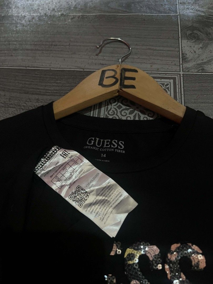 Guess Womens Blouse Shirt 💯 (Category: Blouses) located in Polomolok. Submitted by olaivarmanuel4-57684 (Listing ID 1470047244, Image 3). Description: Guess Womens Youth Size Authentic ✨ • Size Small to Medium • 9.5/10 Excellent Condition • No issues 💯 299 pesos only 🏷️ Disclaimer: Manuel "Be" Olaivar Jr. is an independent seller, Items I sell are thrifted second hand items, No copyright infringement intended. Brands that is/are mentioned belo