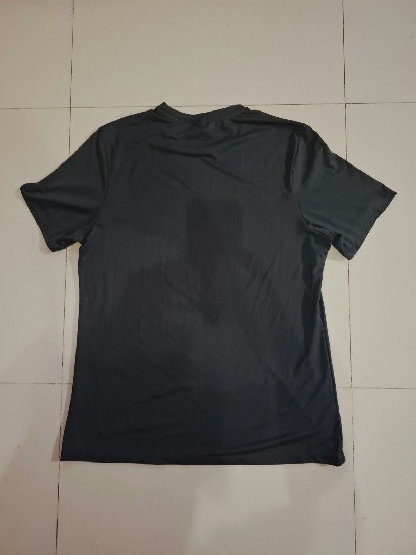 Gymshark drifit shirt (Category: Activewear) located in Narvacan. Submitted by jigger85 (Listing ID 1470083893, Image 3). Description: gymshark drifit shirt like new no issue color dark gray 9.7 condition size: xl on tag dimes: 21 x 29 can fit to medium to large.