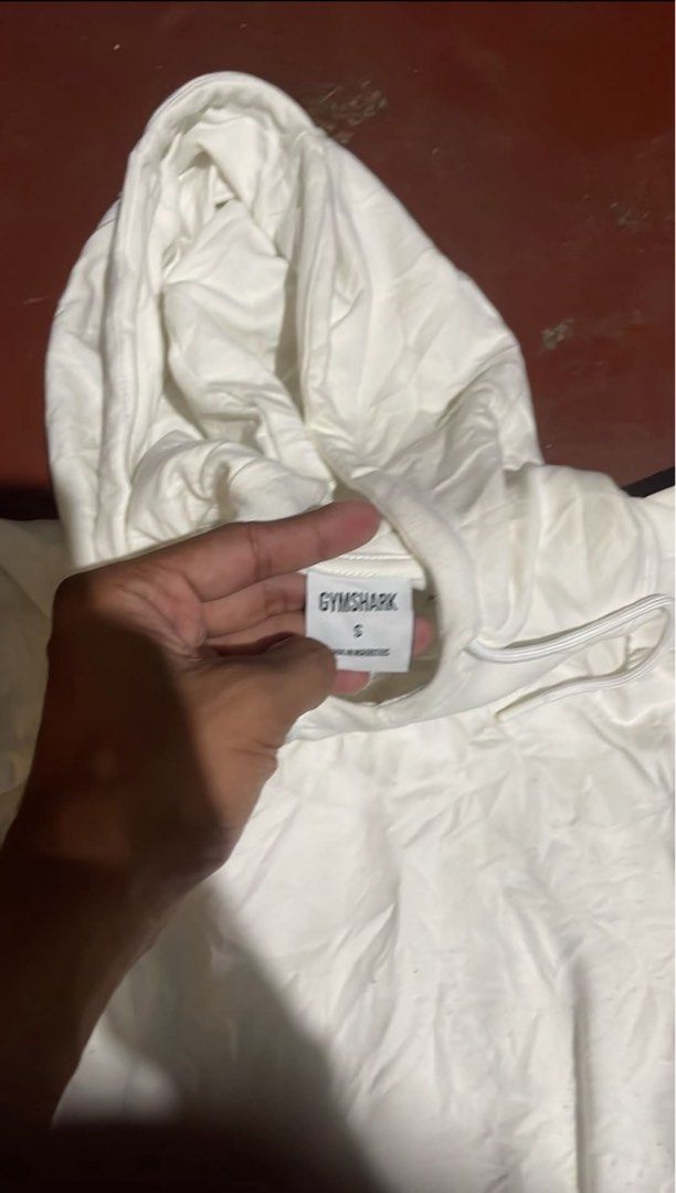 GYMSHARK HOODIE (Category: Coats, Jackets and Outerwear) located in Taguig. Submitted by garmentsrevive (Listing ID 1470021157, Image 3). Description: GYMSHARK HOODIE 21 x 27 Excellent condition Need wash bagong hango -750 Free shipping Taguig City Dm.