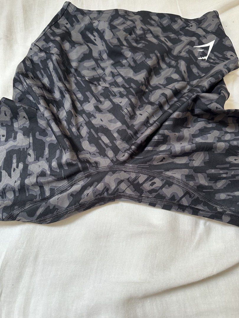 Gymshark leggings (Category: Activewear) located in Manila. Submitted by vintageprelovedjapan (Listing ID 1469976106, Image 2). Description: S-M 25-30.