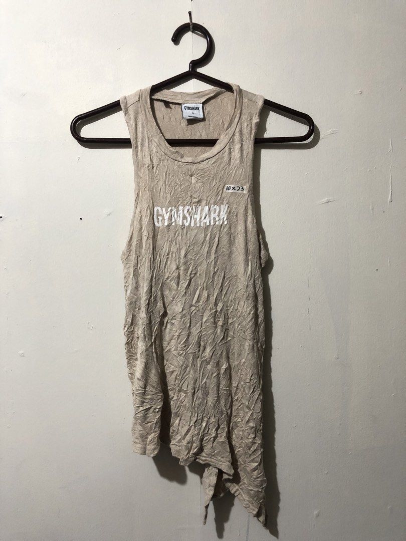 Gymshark Women Top (Category: Activewear) located in Manila. Submitted by raremountain00 (Listing ID 1470133144, Image 1). Description: Authentic Excellent condition No issue.