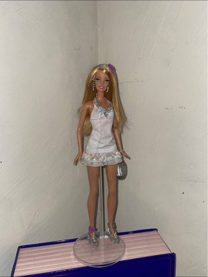 H2O Barbie (Category: Action & Battle Toys) located in Antipolo. Submitted by bratzzie (Listing ID 1470086399, Image 1). Description: Payment : G cash Courier: Jnt.