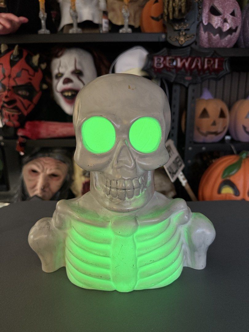 Halloween Decoration Hyde and EEK Lighted Skull “AS IS” (Category: Occasions & Party Supplies) located in Pasig City. Submitted by JMToysandCollectibles (Listing ID 1470137739, Image 1). Description: Halloween Decoration Hyde and EEK Lighted Skull “AS IS” PHP799 Size: Height: 10” Inches Length: 9” Inches Issue: may glued parts Pick Up or Delivery via Lalamove/Grab MOP: Gcash/ BPI/ BDO .
