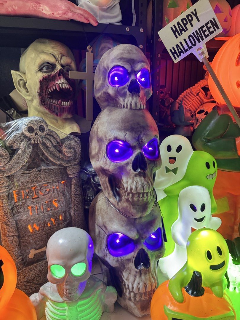 Halloween Spirit Skull Stack Ligted Decor (USA) (Category: Vintage Collectibles) located in Pasig City. Submitted by JMToysandCollectibles (Listing ID 1470134633, Image 1). Description: Halloween Spirit Skull Stack Ligted Decor (USA) PHP6,500 Size: 2.4 Feet (28. 8” Inches) Pick Up or Delivery via Lalamove MOP: Gcash/ BPI/ BDO .