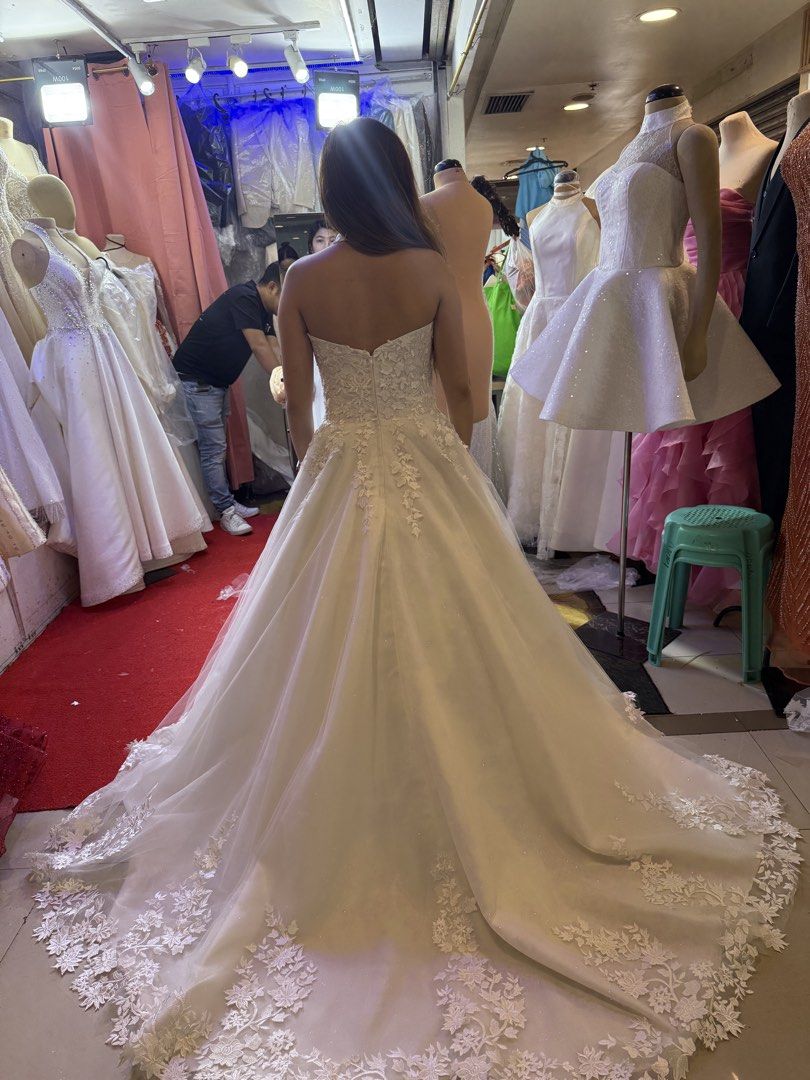 Halter Wedding Gown (Category: Evening dresses & gowns) located in Manila. Submitted by greatdeals_ph (Listing ID 1470037920, Image 2). Description: Original price 38k Used last Oct. 7, 2026.