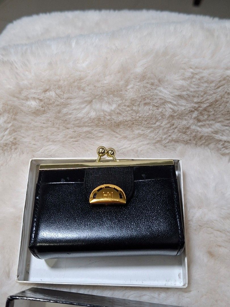 HANAE MORI LEATHER KISSLOCK PURSE (Category: Wallets & Card holders) located in Las Pinas. Submitted by annachiaonair2037 (Listing ID 1470125539, Image 3). Description: HANAE MORI LEATHER KISSLOCK PURSE FROM JAPAN WITH BOX GENUINE LEATHER Disclaimer: I am not affiliated with, associated with, or authorized by any of the brands featured posted. Any mention of brand names, trademarks, or logos is solely for identification and reference purposes onl