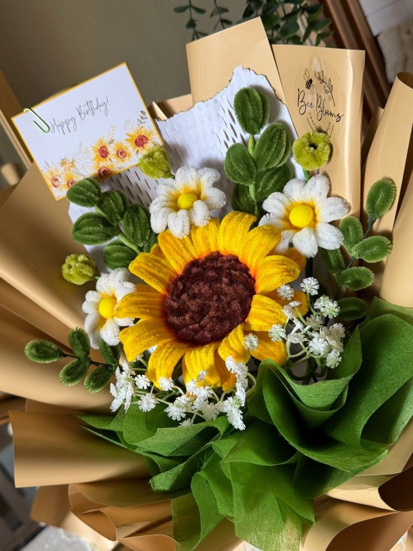 Handmade Sunflower bouquet (Category: Handmade Craft) located in Mandaluyong City. Submitted by beebloomsbyfrancia (Listing ID 1470056991, Image 3). Description: Onhand and ship ready via lalamove Mandaluyong Area.