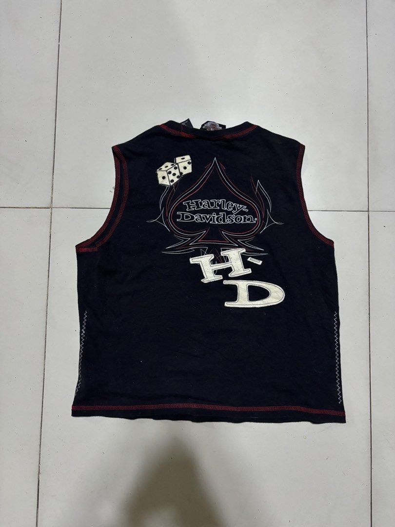Harley Davidson Dice Unisex (Category: Sleeveless) located in Panabo. Submitted by thrifty.red (Listing ID 1470090291, Image 2). Description: width:19.5 length:22 xl womens can fit medium to large mens Crop .