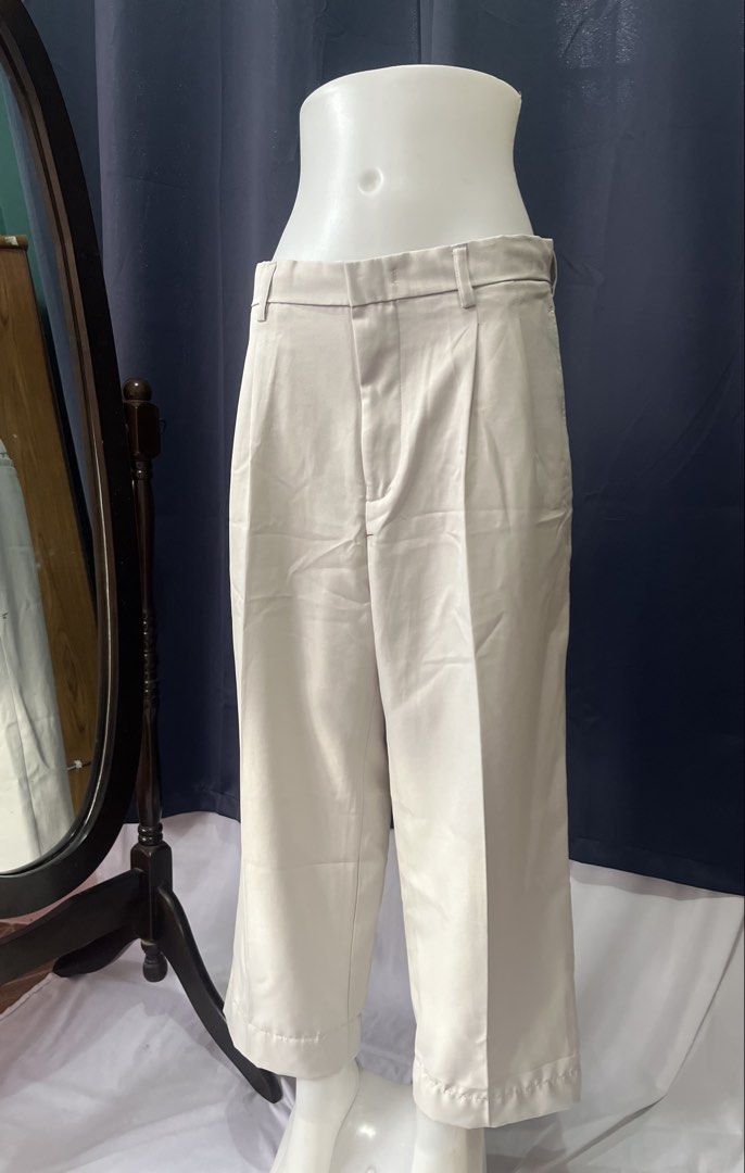 Harvard pleated trousers (Category: Other Bottoms) located in Baguio. Submitted by grrrrwmm__2day (Listing ID 1470081002, Image 3). Description: .