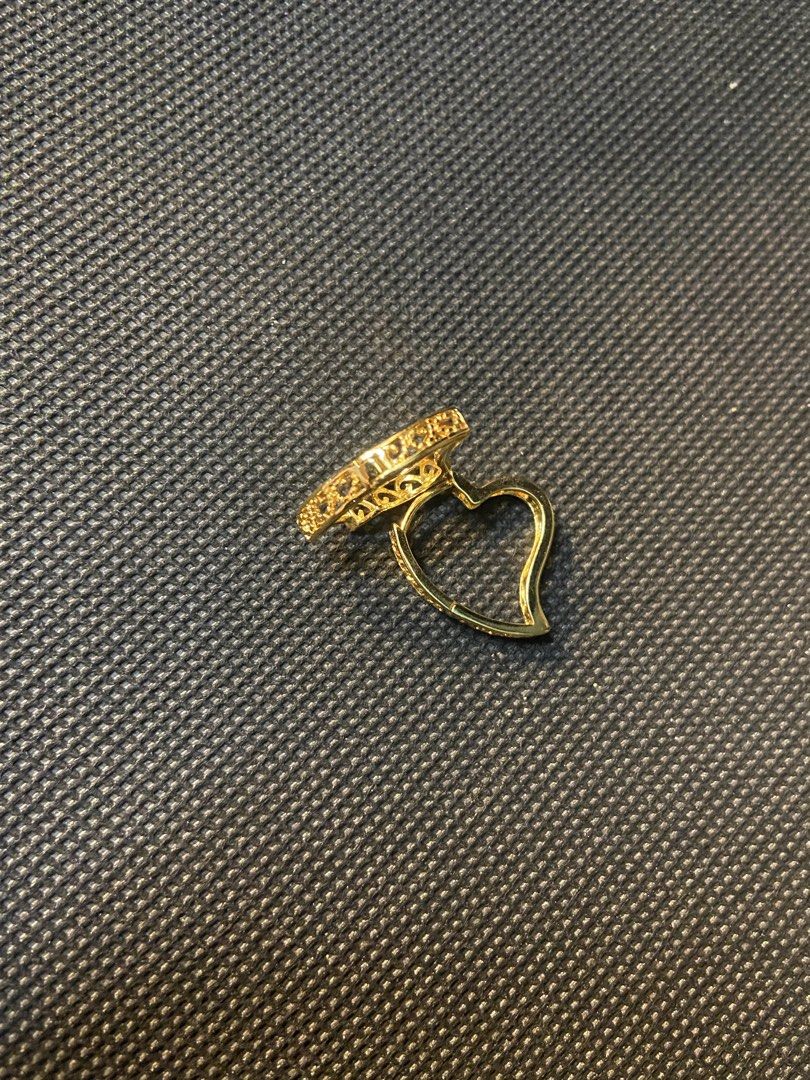 Heart shaped earrings (Category: Earrings) located in Binan City. Submitted by retroz_collections (Listing ID 1470074317, Image 3). Description: .