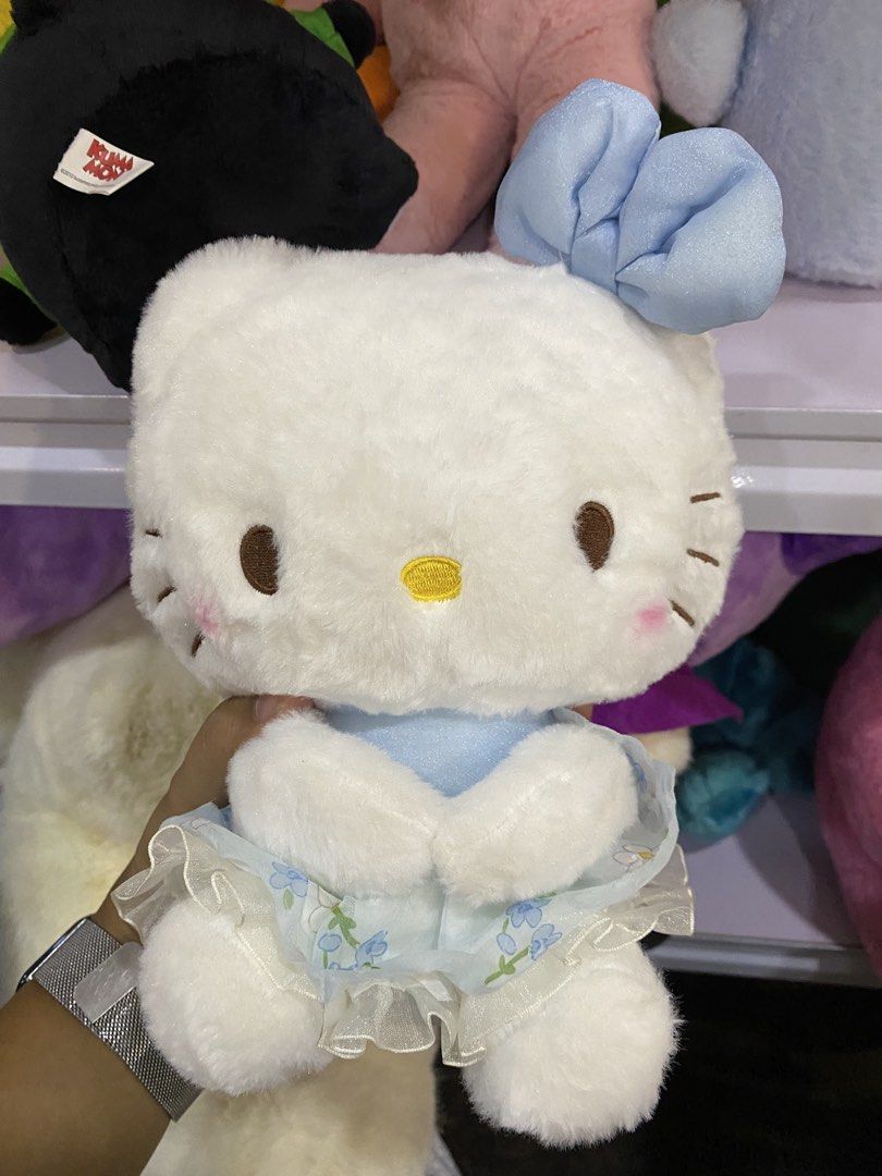 Hello Kitty (Category: Plushies & Soft Toys) located in San Jose. Submitted by shady.archives (Listing ID 1470102947, Image 2). Description: .