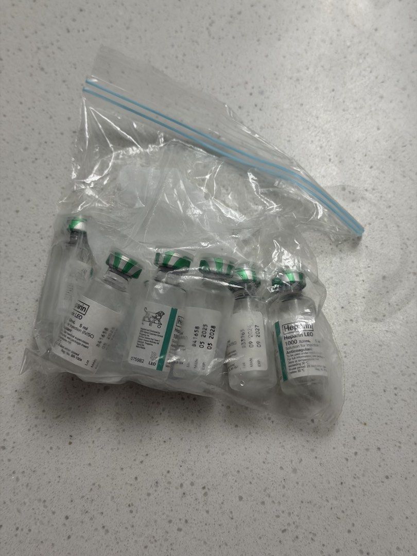 Heparin LEO 1000 IU/mL Solution for Injection Vials (Category: Medical Supplies & Tools) located in Quezon City. Submitted by s.panda (Listing ID 1470138634, Image 1). Description: - Product: Heparin LEO 1000 IU/mL solution for injection - Quantity: Bundle of multiple vials - Volume: 5 mL per vial - Packaging: Stored safely in a clear ziplock plastic bag with green caps intact on all units - long expiry dates.