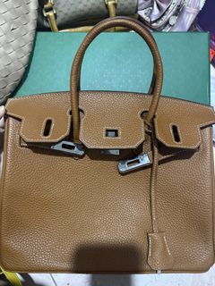 (Category: ) located in . Submitted by riri.rarapreloved (Listing ID 1469983288, Image 1). Description: .