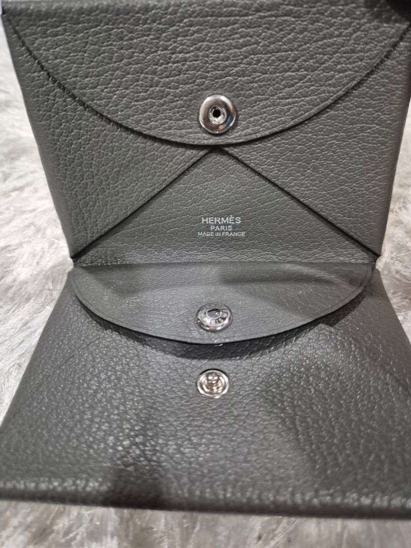 Hermes calvi duo (Category: Luxury Bags & Wallets) located in Lapu Lapu. Submitted by ej882019 (Listing ID 1470072060, Image 1). Description: ukay source looks new.