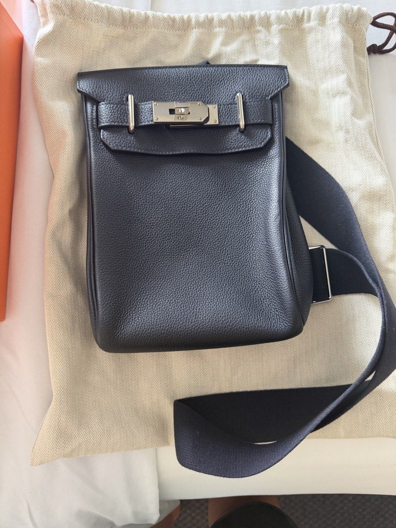 Hermes Hac a Dos PM (Category: Sling Bags) located in Quezon City. Submitted by nicocatungal (Listing ID 1470047336, Image 1). Description: Hac a Dos PM Noir Rfs: seldom used.