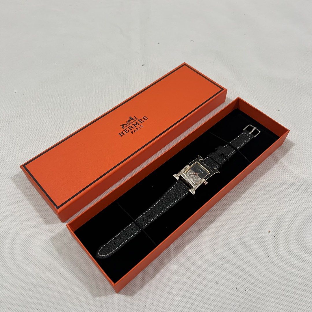 Hermes Watch (Category: Luxury Watches) located in Cavite. Submitted by itsayaaa (Listing ID 1470025575, Image 3). Description: Hermes Watch Issue: No issue Condition: Excellent Condition .