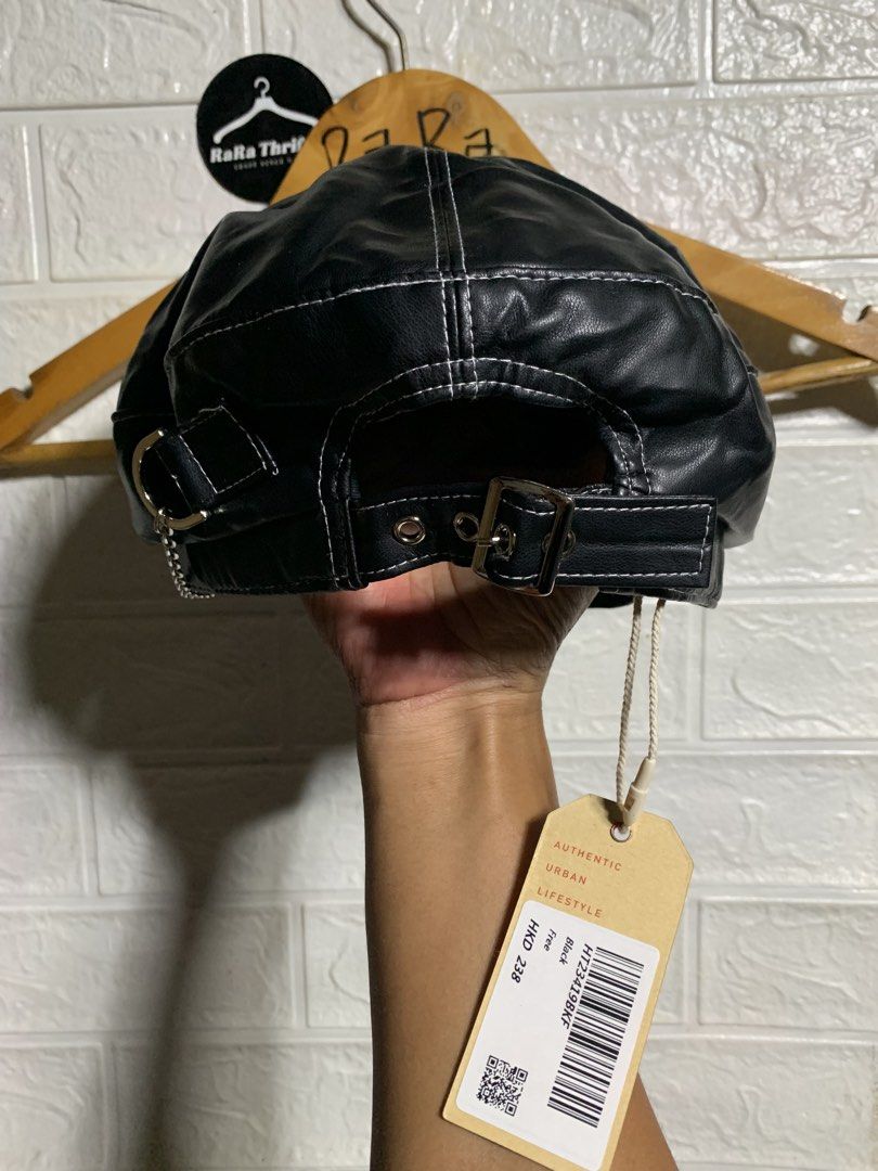 Hisso 🇯🇵 | round berret cap / one size fits all (Category: Caps & Hats) located in Cebu City. Submitted by rarathriftedcb (Listing ID 1470054429, Image 2). Description: Hisso 🇯🇵 ✅ Round berret cap Faux synthetic leather Black with Side chain 🖤 Ultralightweight One size fits all 1,100pesos + sf 95 With hangtags Location : cebu city Page : Rara thrifted Jnt nationwide Message us 📩.