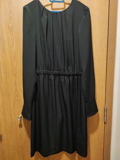 (Category: ) located in . Submitted by wardrobe14 (Listing ID 1469960169, Image 1). Description: .