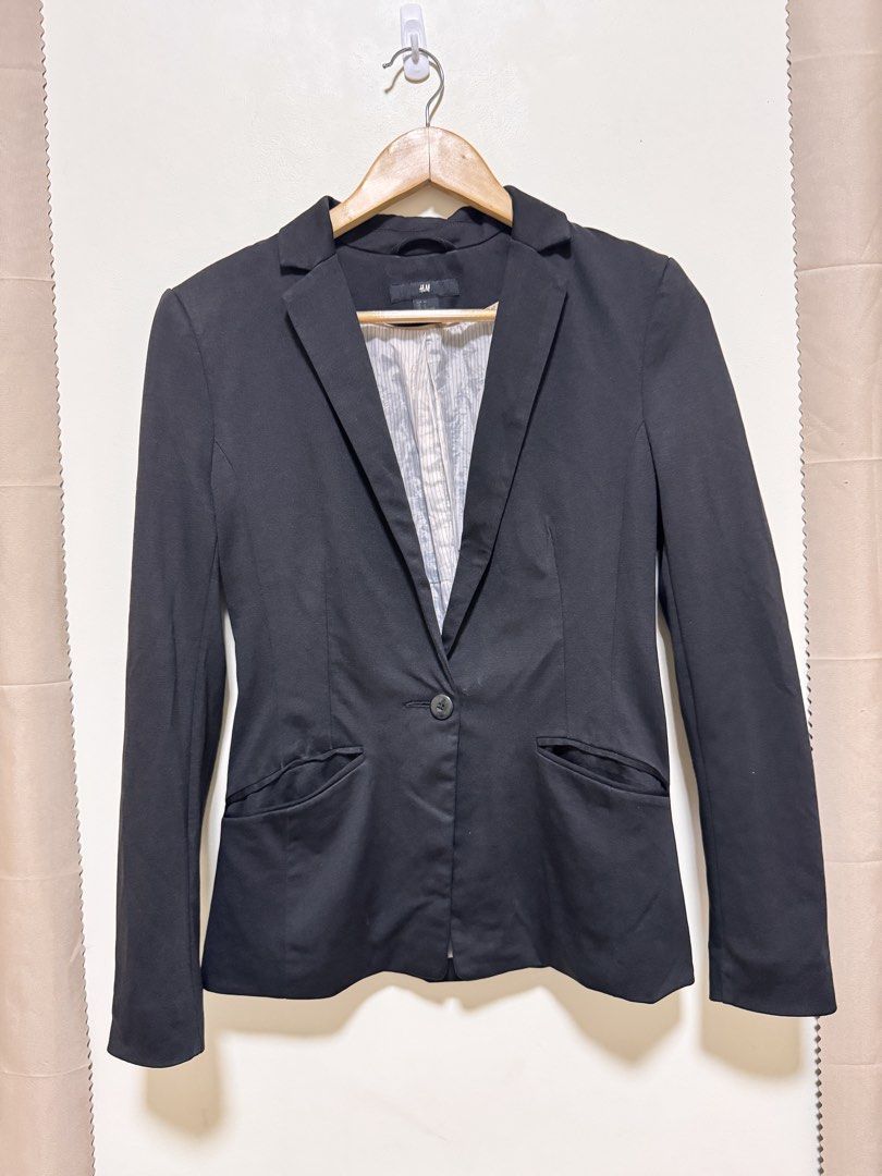 H&M Black Suit Blazer (Category: Coats, Jackets and Outerwear) located in Manila. Submitted by seayouncey (Listing ID 1470055256, Image 1). Description: Size length 24 inchs shoulder bask 16 inchs - Brand: H&M - Size: EUR 36 / US 6 / CN 165/84A - Color: Classic black with stylish white & grey striped inner lining - Fit: Slim fit with structured shoulders - Details: Single-button front closure, functional flap pockets on both sides - Condition: Gr