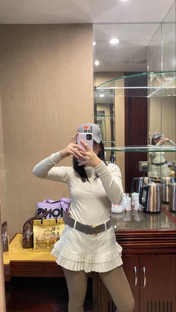 H&M Cream Long sleeves (Category: Longsleeves) located in Guinobatan. Submitted by whtvrim (Listing ID 1469965181, Image 1). Description: .