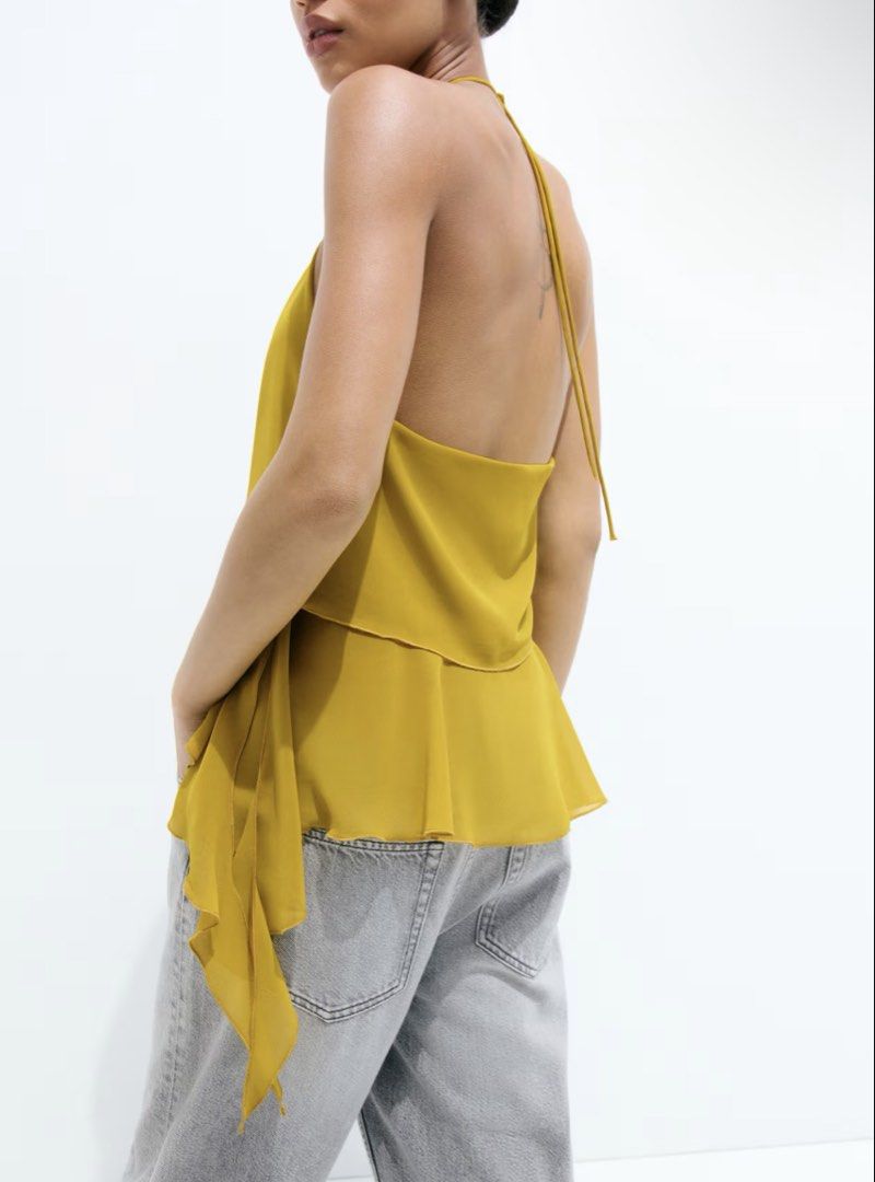 H&M Halter Neck Layered Ruffle Top in XXS (Category: Sleeveless) located in Bacolod City. Submitted by myyarchives_____ (Listing ID 1470128126, Image 2). Description: I’m usually size XS but in this style, XXS fit me better hehe OG price: Php 800.