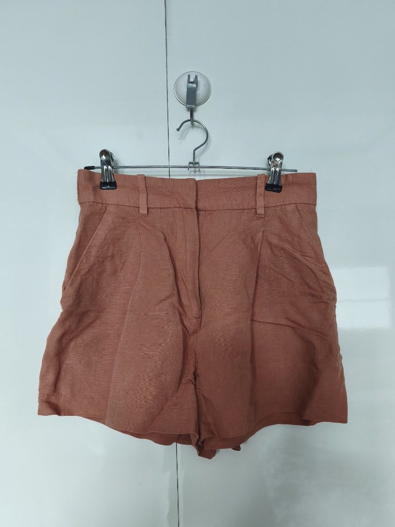 H&M Rust Linen Short (Category: Shorts) located in Manila. Submitted by smilefashion08 (Listing ID 1469964260, Image 1). Description: Original H&M Waist 25.