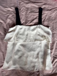 (Category: ) located in . Submitted by shopmikascloset (Listing ID 1469956463, Image 1). Description: .
