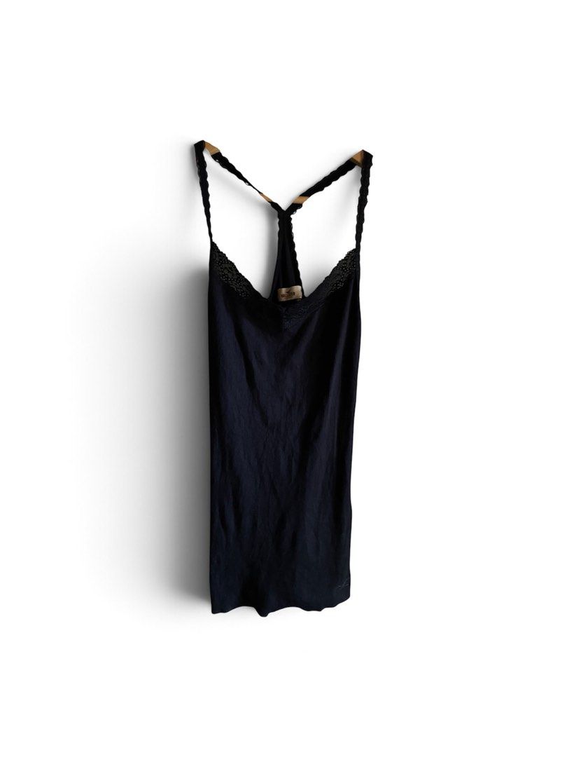 Hollister (Category: Blouses) located in M'Lang. Submitted by thrift_finds2 (Listing ID 1470081400, Image 1). Description: .