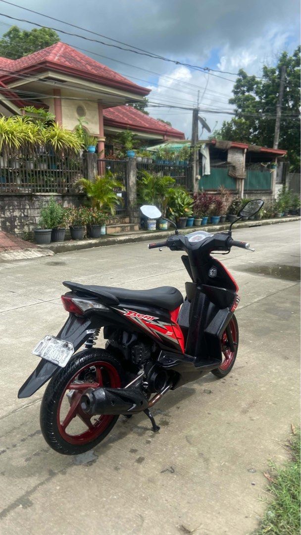Honda Beat Carb (Category: Motorbikes for Sale) located in Manila. Submitted by finnwolfhardddd (Listing ID 1469964342, Image 2). Description: For sale Honda beat Carb Complete original papers Original ORCR Old Lto plate (pwede ng kuhaan ng bago) With ids/sign ng 1st owner Buong unit halos stock pa lahat 👌🏼 Slightly refresh unit (pang project bike sana) Allstock engine (never nabuksan) Smooth engine tahimik Rear Rcb shock New headlight lens New