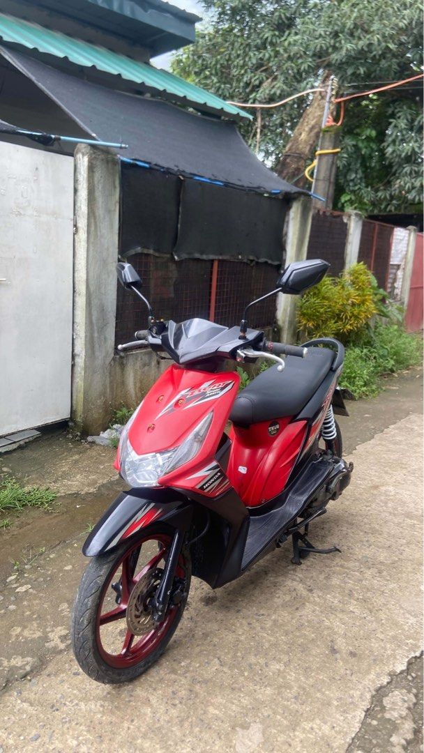 Honda Beat Carb (Category: Motorbikes for Sale) located in Manila. Submitted by finnwolfhardddd (Listing ID 1469964342, Image 1). Description: For sale Honda beat Carb Complete original papers Original ORCR Old Lto plate (pwede ng kuhaan ng bago) With ids/sign ng 1st owner Buong unit halos stock pa lahat 👌🏼 Slightly refresh unit (pang project bike sana) Allstock engine (never nabuksan) Smooth engine tahimik Rear Rcb shock New headlight lens New