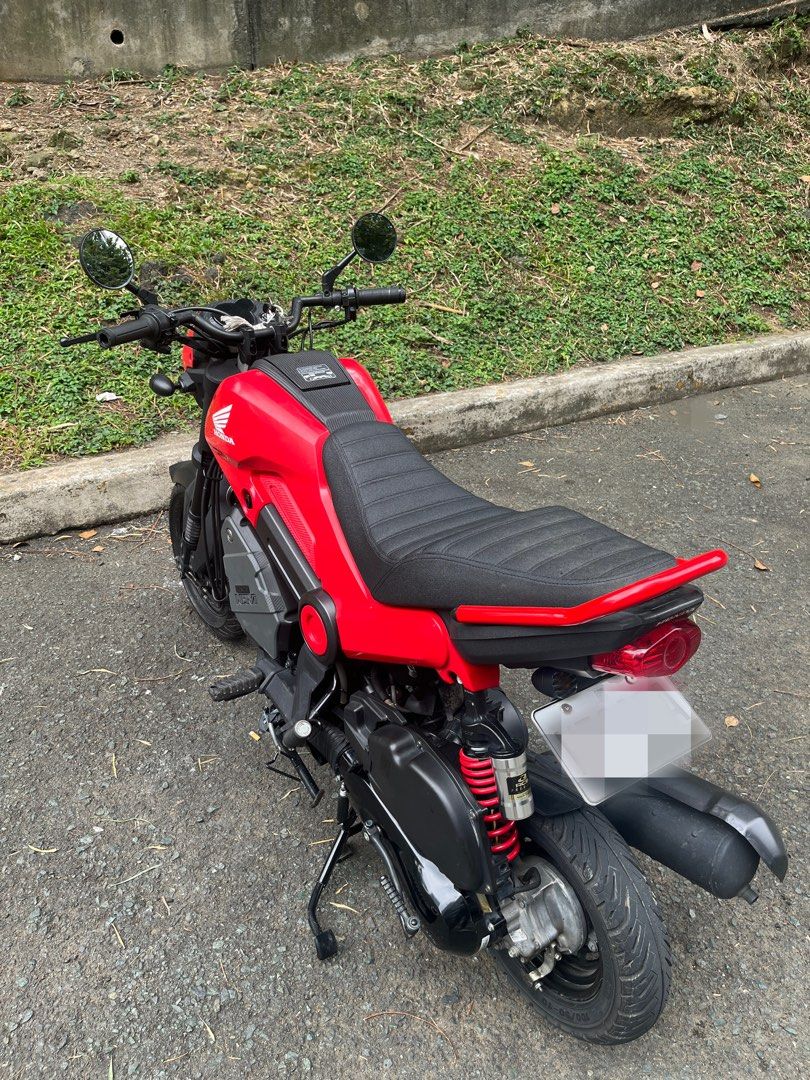 Honda Navi Motorcycle Scooter Red (Category: Motorbikes for Sale) located in Manila. Submitted by yurimahboy (Listing ID 1470019104, Image 3). Description: Honda Navi 2026 Complete papers and original Also have 2 valid id’s and 3 specimen for the first owner Registered until 2028 w/ 2 original keys w/ Plate number Open Deed of Absolute No issue Alarm or NCAP Odometer 8,*** km Newly Change Oil Upgraded parts - RCB SHOCK - Digital Panel Gauge - Cus