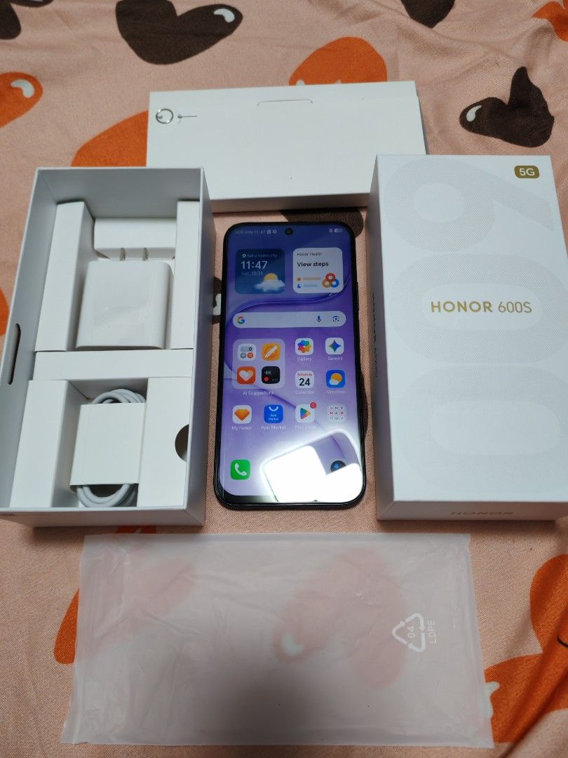 Honor 600s 5g (Category: Android Others) located in Manila. Submitted by skychoochoo (Listing ID 1470130072, Image 2). Description: For sale Honor 600s 5g 8/256 23k mall.price 14500 na lang fix No issue Unli check BRANDNEW po yan Inopen lang for check Di pa nagagamit.