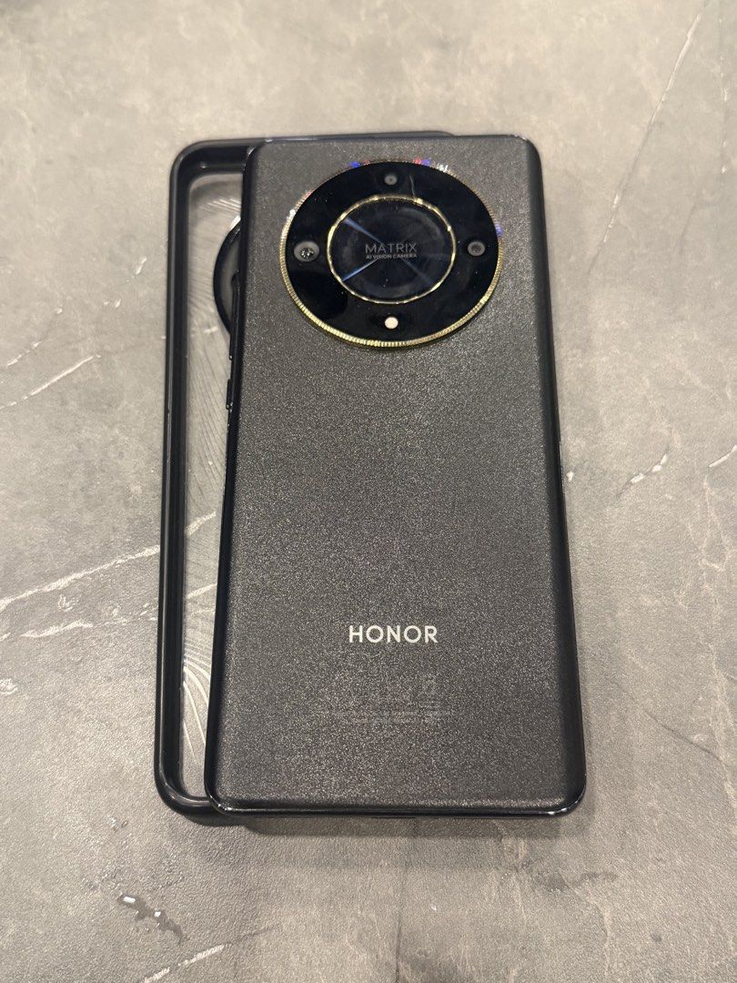 Honor X9B (Category: Android Others) located in Tarlac. Submitted by luckyfortuneshop88 (Listing ID 1470105641, Image 2). Description: Key Specifications Display: 6.78-inch 120Hz curved AMOLED (1220 x 2652) with drop protection Processor: Qualcomm Snapdragon 6 Gen 1 (4nm) Memory: 12GB RAM + 256GB storage Rear Camera: 108MP main + 5MP ultra-wide + 2MP macro Front Camera: 16MP selfie Battery & Charging: 5,800mAh with 35W wired fast charging OS: And