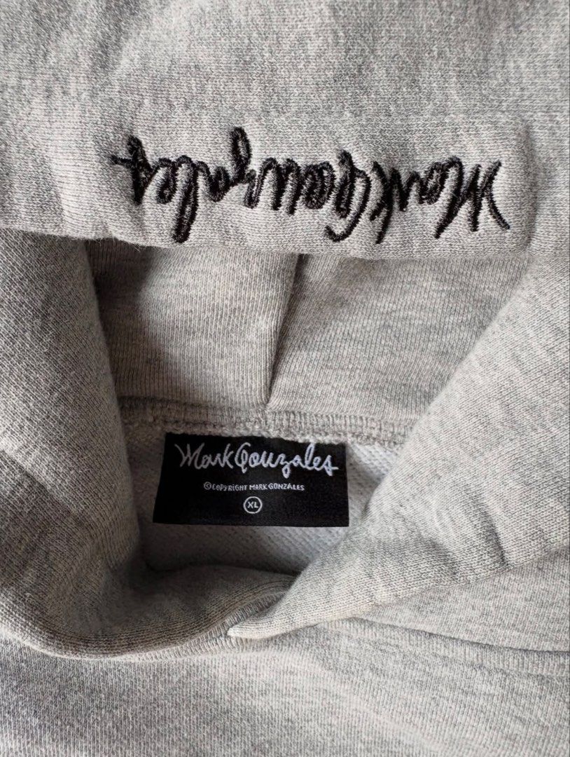 hoodie (Category: Coats, Jackets and Outerwear) located in San Fernando. Submitted by tanggol19 (Listing ID 1470073708, Image 3). Description: DETAILS Hoodie Heavy cotton Fit to Xlarge “ MODEL’S INFO: 5’9ft / 78kg Measurement (in inches) WIDTH: 25 / LENGHT: 28 CONDITION: 9 out 10 ISSUE: NONE.