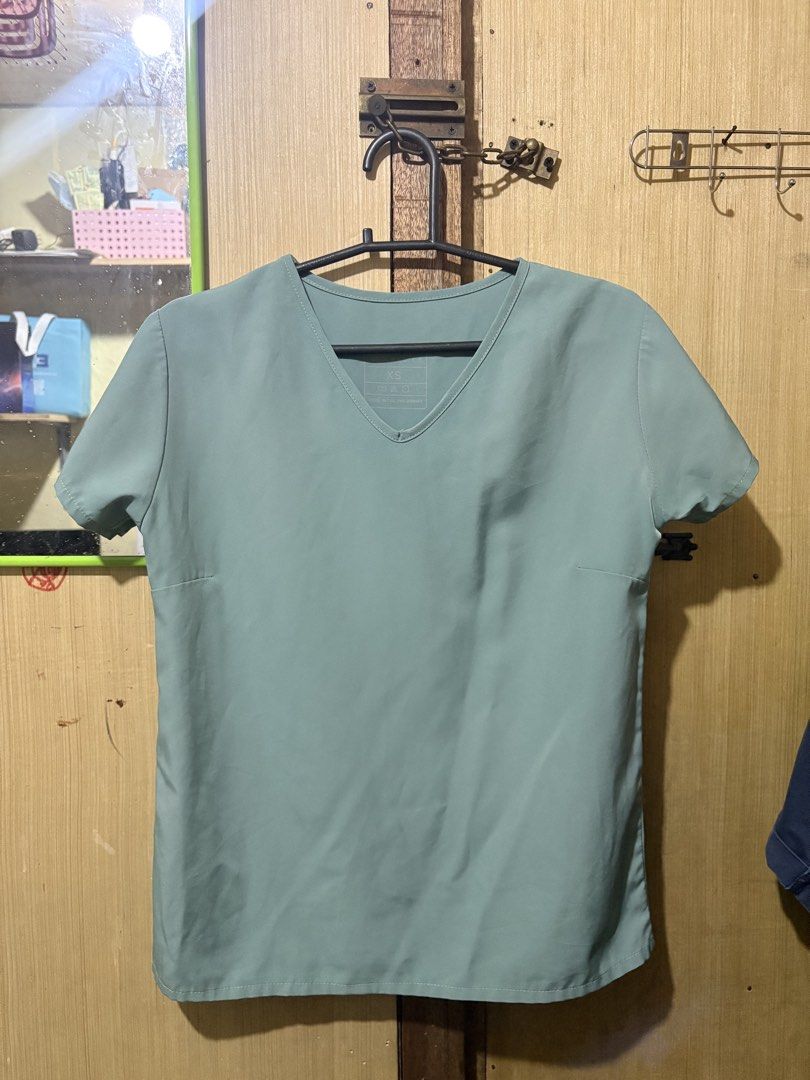 Http basics scrub suit hospital duty (Category: Sets or Coordinates) located in Abucay. Submitted by wear_retro (Listing ID 1470036690, Image 1). Description: xs-small medyo maluwang na sa waist part but can be altered garterized.