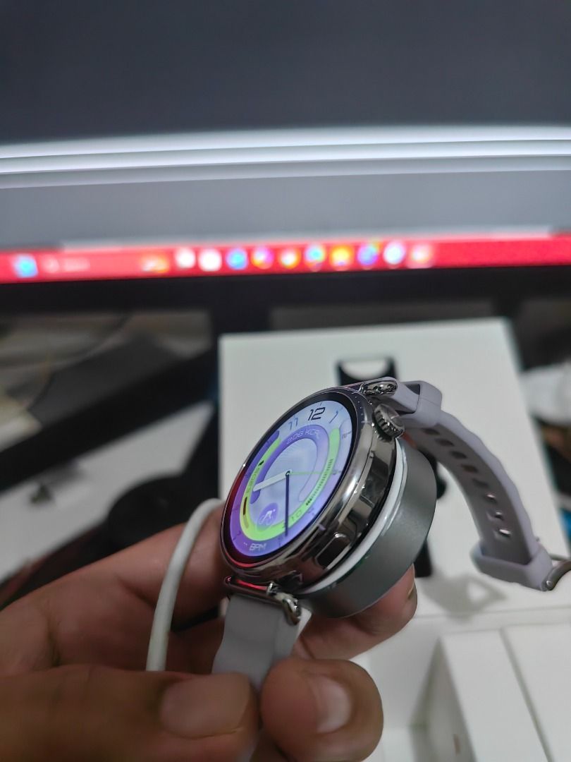 Huawei Watch GT6 (Category: Wearables & Smart Watches) located in Batangas. Submitted by micayshop (Listing ID 1470011338, Image 1). Description: HUAWEI GT6 41mm Purple strap Charger included RFS: upgrade to GT7.