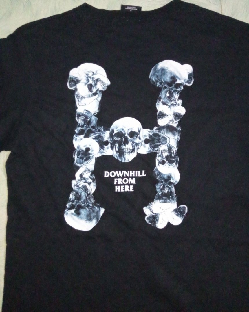 Huf skull (Category: Tshirts & Polo Shirts ) located in Manila. Submitted by oddhorse_38124c (Listing ID 1470080775, Image 2). Description: as new condition no issue 10 color rate dimes 19x27.