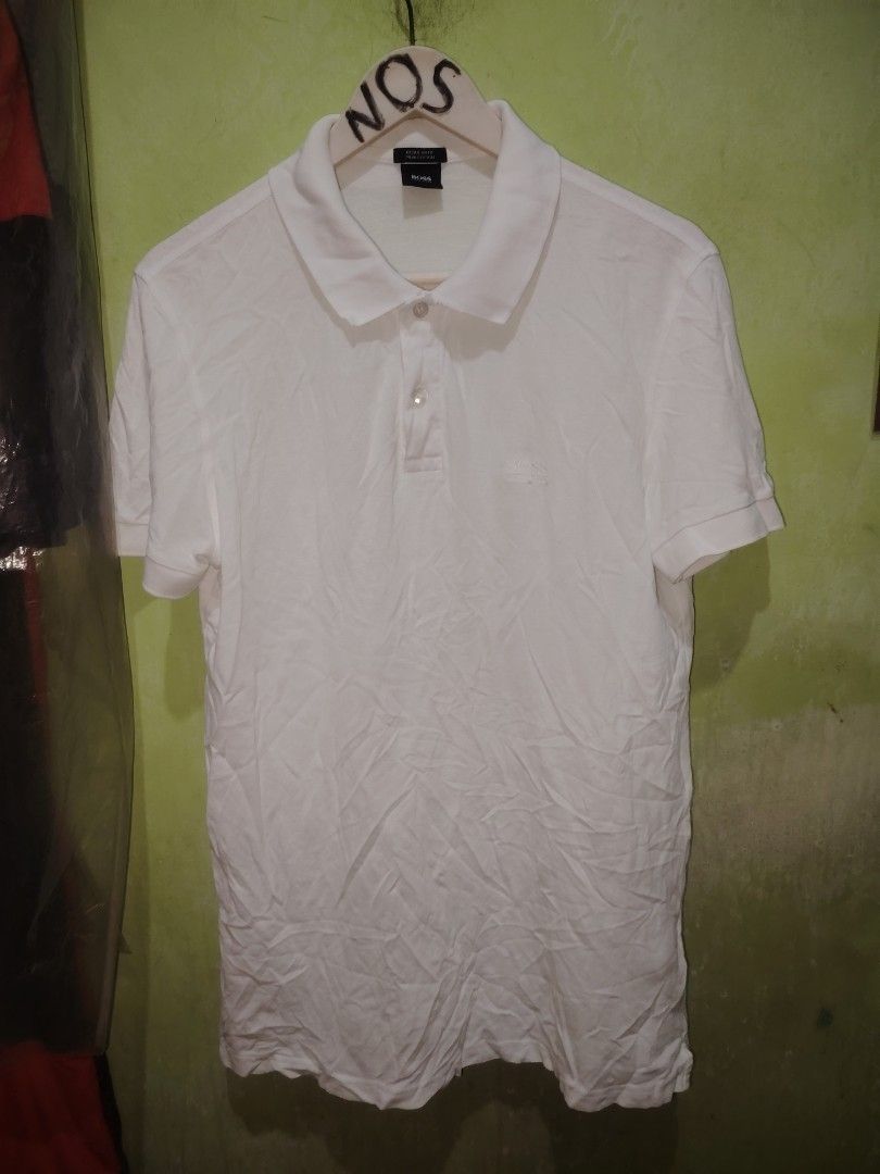 HUGO BOSS (Category: Tshirts & Polo Shirts ) located in Pasig City. Submitted by michelle.asuki (Listing ID 1470060672, Image 1). Description: HUGO BOSS WHITE POLO SHIRT EXCELLENT LARGE 22 WIDTH 29 LENGHT 1500.