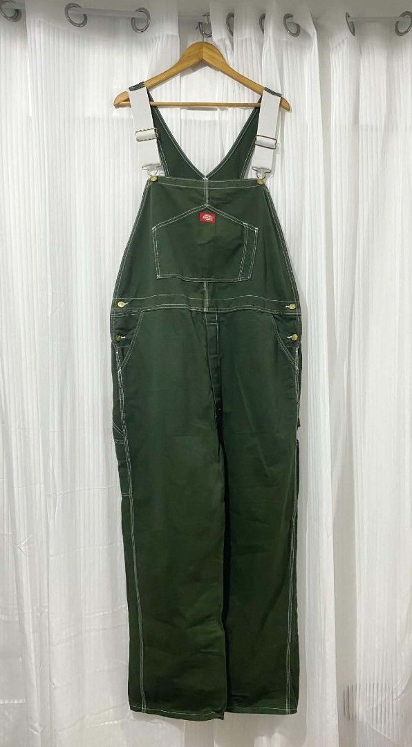 Hunter green Dickies jumper (rare color) (Category: Activewear) located in Tarlac. Submitted by dinnuh4e (Listing ID 1470106952, Image 1). Description: Hunter green Dickies jumper (rare color) Waist 40-44 Length 65 Lo 11.